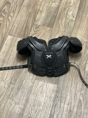 Xenith youth fly shoulder pads
