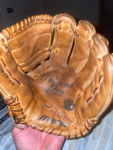 2000 Mizuno RH Infield Pro Limited Edition Baseball Glove 11.5" (Used)
