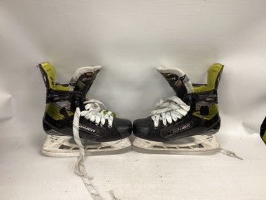 Used Bauer SUPREME 3S Intermediate Hockey Skate Intermediate 5.0 11851-S000034790