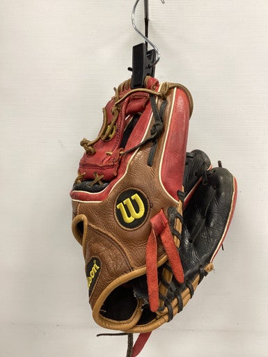 Used Wilson A550 BB/SB Glove RH Throw None 11 1/2" 11851-S000035098