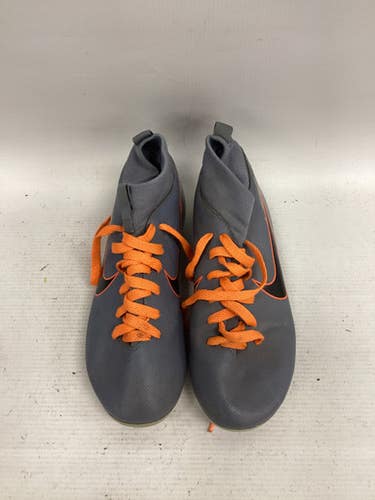 Used Nike Soccer Cleats Grey Junior 02.5 11851-S000034935