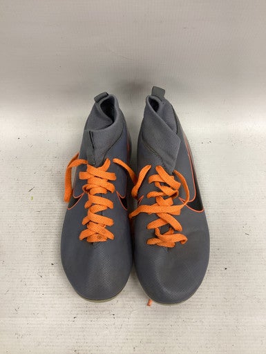 Used Nike Soccer Cleats Grey Junior 02.5 11851-S000034935