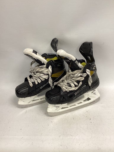 Used Bauer 3S PRO Junior Hockey Skate Junior 01 11851-S000034923