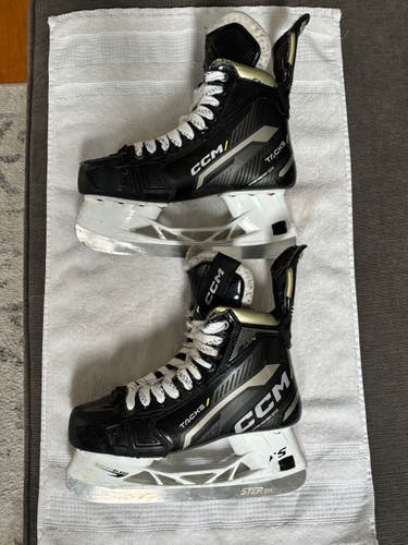 CCM AS-V Skates Size 6 Regular