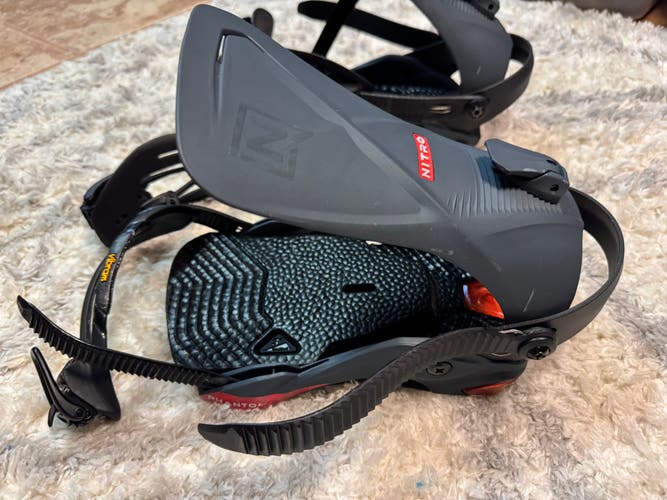 Men's Medium Nitro PHANTOM Snowboard Bindings All Mountain (Used)