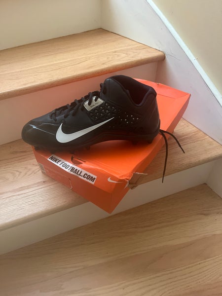 Men's Size M 14.0 (W 15.0) Nike Molded Cleats (New)