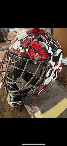 New pro street hockey goalie mask ! Ages 10 to adult