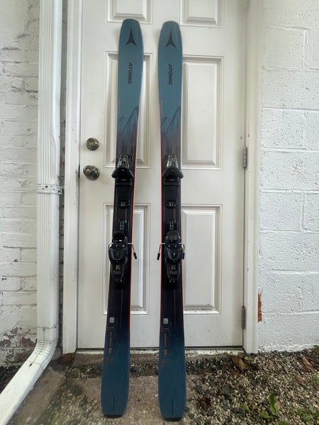 Atomic 169 cm All Mountain Maverick 86c Skis With Bindings (Used)