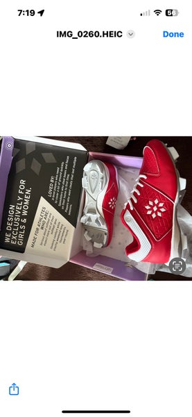 New women’s size 8 softball cleats!!! Red and white