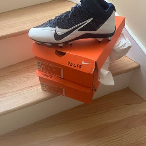 Men's Size M 10.0 (W 11.0) Nike High Top Molded Cleats (New)