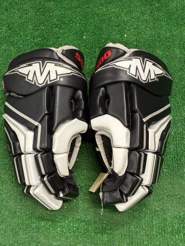 Black Senior Mission 5500  Gloves 13" (Used)