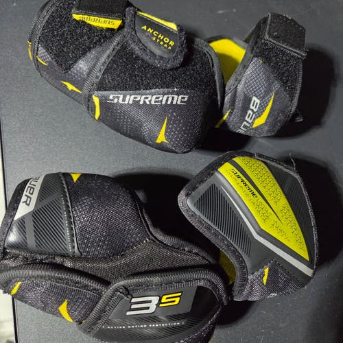 Small Junior Bauer Supreme 3s Elbow Pads (Used)