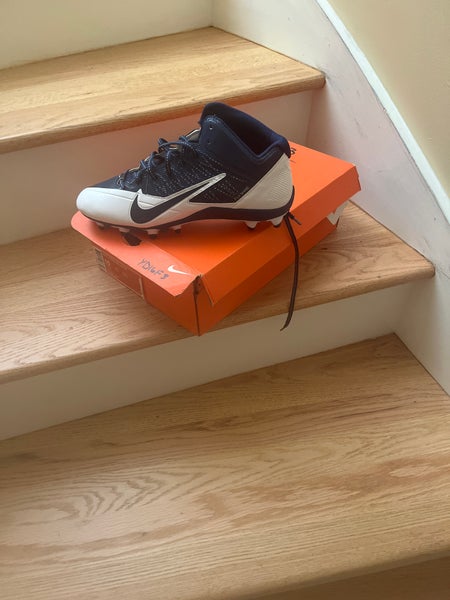 Men's Size M 10.0 (W 11.0) Nike Molded Cleats (New)