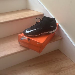 Men's Size M 11.5 (W 12.5) Nike Mid Top Molded Cleats (New)