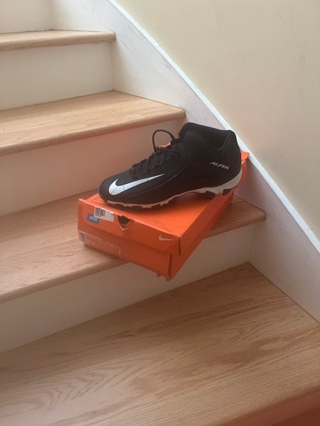 Men's Size M 11.5 (W 12.5) Nike Mid Top Molded Cleats (New)