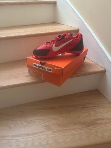 Men's Size M 10.0 (W 11.0) Nike (New)