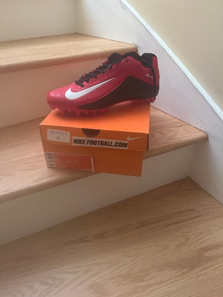 Men's Size M 9.0 (W 10.0) Nike Mid Top Molded Cleats (New)