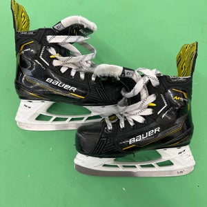 Youth Bauer Supreme M50 Pro Hockey Skates Regular Width 13 (Used)