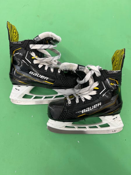 Youth Bauer Supreme M50 Pro Hockey Skates Regular Width 13 (Used)
