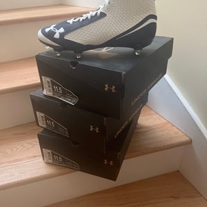 Men's Size M 11.5 (W 12.5) Under Armour (New)
