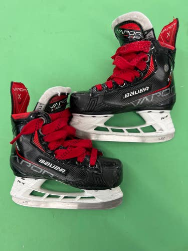 Youth Bauer Vapor 3X Pro Hockey Skates | Size 11.5