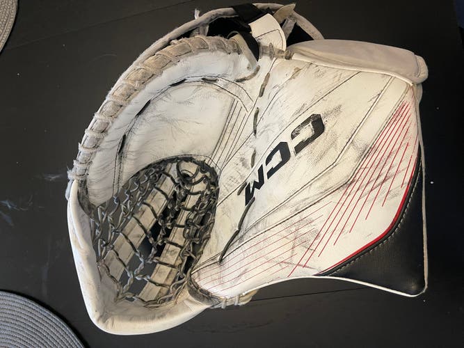 Ccm eflex 6 pro goalie glove
