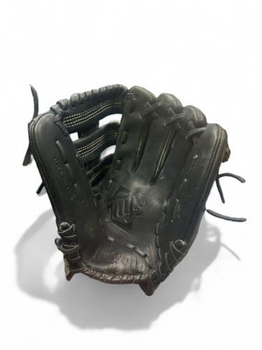 Used Wilson A12RF15 BB/SB Glove RH Throw Black 11 3/4" 11863-S000023096