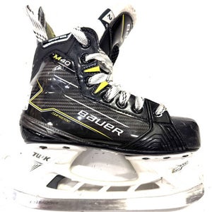 Used Bauer SUPREME M40 Junior Hockey Skate Junior 02 11860-S000294877