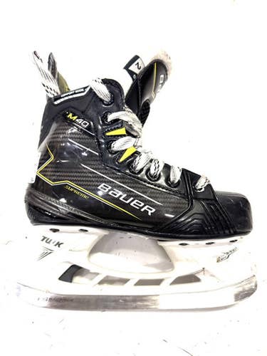 Used Bauer SUPREME M40 Junior Hockey Skate Junior 02 11860-S000294877