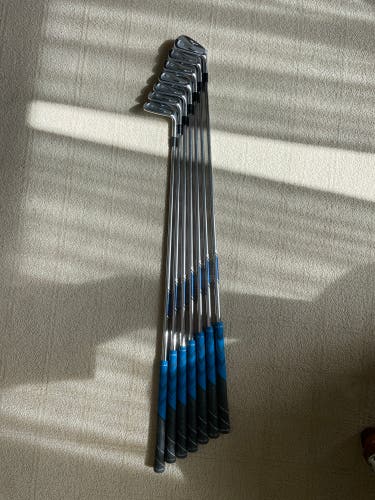 Men's Mizuno MP 25 Right Handed Iron Set Stiff Flex  Steel Shaft (Used)