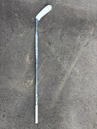 Senior Bauer Vapor FlyLite Right Handed Hockey Stick Toe Pattern Pro Stock (Used)