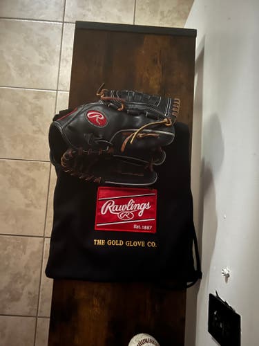 For trade: Rawlings RH Infield Heart of the Hide Baseball Glove 11.5" (Used)