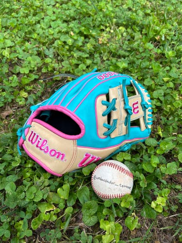 2025 Wilson A2000 1786 11.5” Infield Baseball Glove Teal/Pink/Blonde