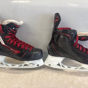 Used CCM JETSPEED 270 Intermediate Hockey Skate Intermediate 5.5 11858-S000077539