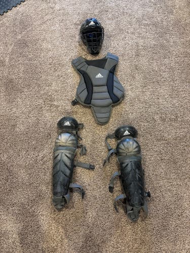 Adidas Youth Catcher's Set (Used)