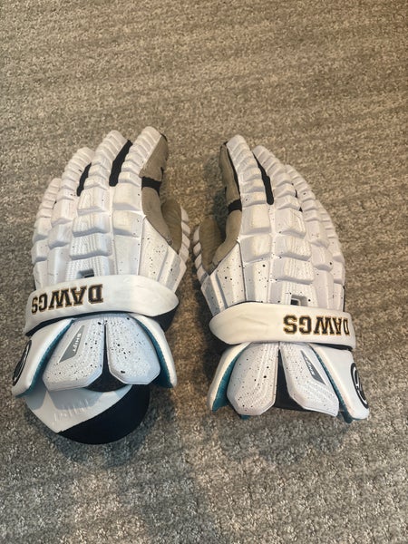 Used UMBC Maverik Shift Gloves