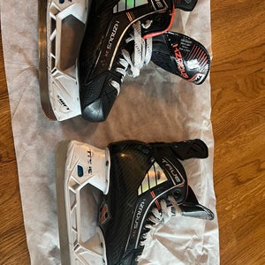 True HZRDUS 9X Hockey Skates Regular Width Size 4.5 (Used)