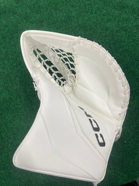 White Senior CCM Extreme Flex E6.9 Goalie Glove Regular (New)