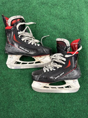 Intermediate Bauer Vapor 3X Pro Hockey Skates (Fit 1) Size 4 (Used)