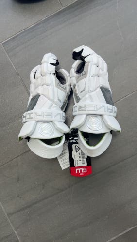 Maverik Lacrosse Gloves Medium (New)