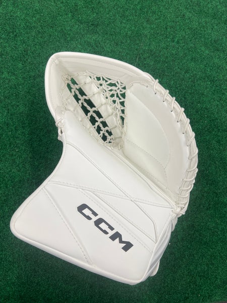 White Intermediate CCM Axis 2.9 Goalie Glove Regular (New)