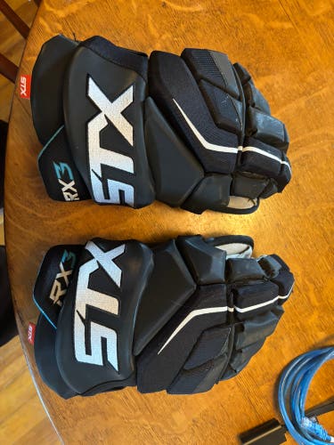 STX Surgeon RX3 Gloves 14" (Used)