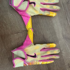 Medium Youth Nike Vapor Jet Gloves (Used)