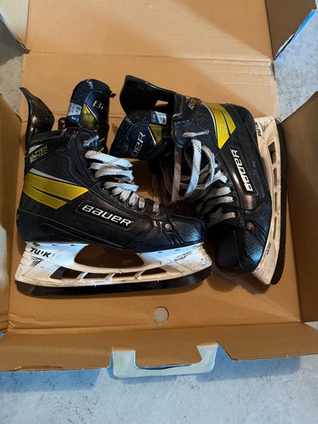Bauer Supreme Ultrasonic Hockey Skates Wide Width 8.5 (Used)