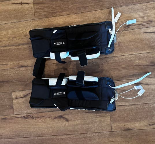 26"  CCM YTFLEX 3 Goalie Leg Pads (Used)