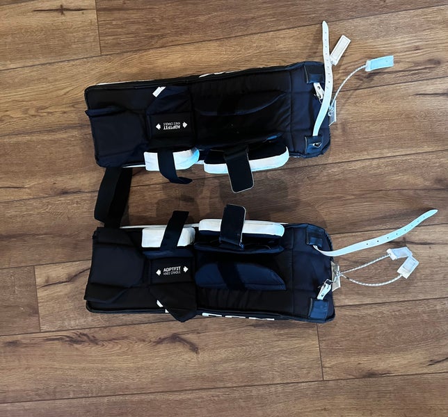 26"  CCM YTFLEX 3 Goalie Leg Pads (Used)