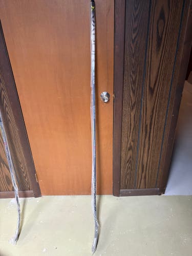 Senior Bauer Vapor Hyperlite 2 Left Hand Hockey Stick P28  (New)