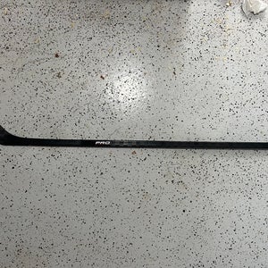 Intermediate PRO Right Handed Hockey Stick Pro29 Laine Curve (Used)