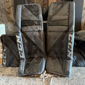 32" + 1.5” CCM Eflex 5 Regular Goalie Full Set (Used)