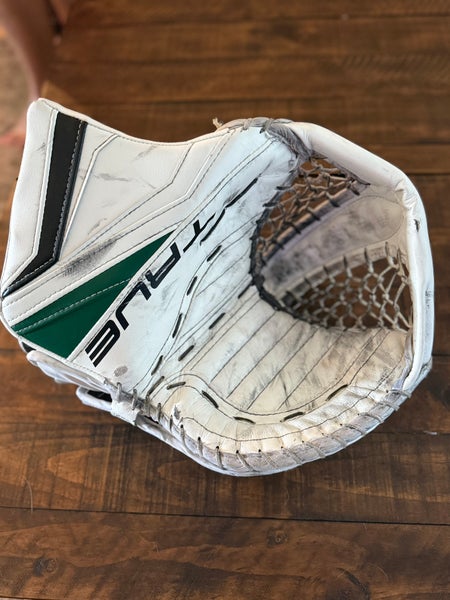 True L12.2 Pro Goalie Glove - Holtby